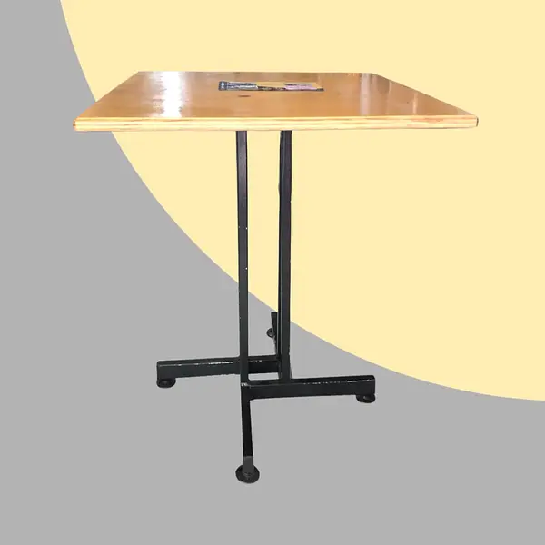 Mesa Cuadrada Tapa En Pino